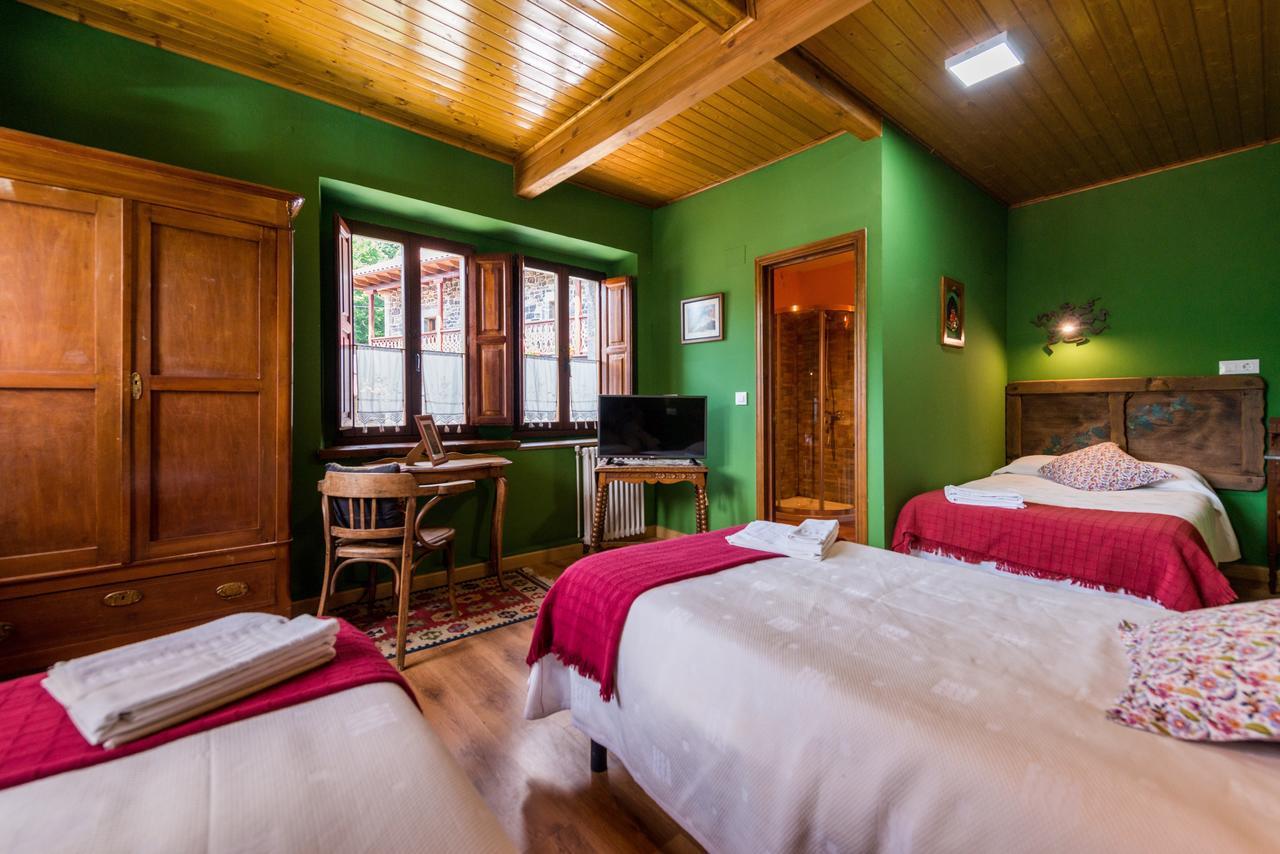 Hostal Pena Santa Soto  エクステリア 写真