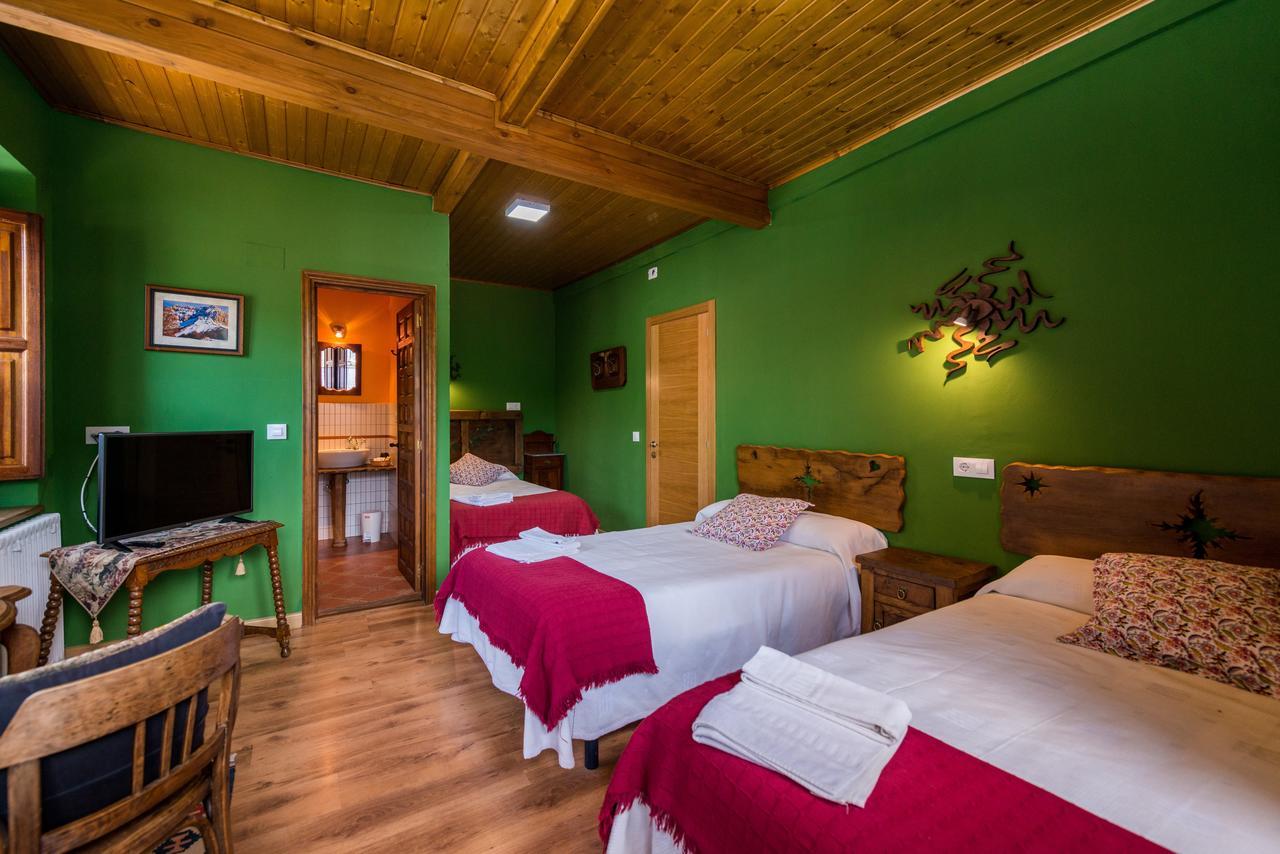 Hostal Pena Santa Soto  エクステリア 写真