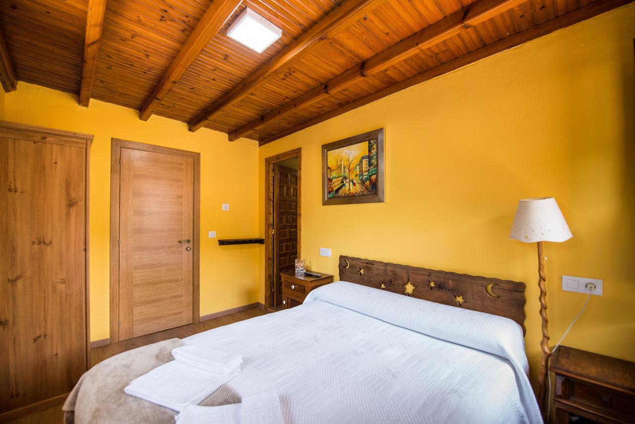 Hostal Pena Santa Soto  エクステリア 写真