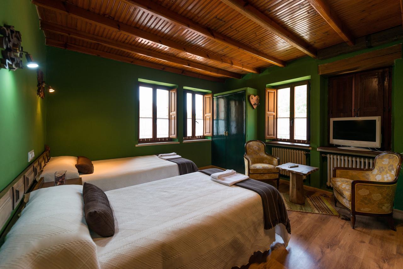 Hostal Pena Santa Soto  エクステリア 写真